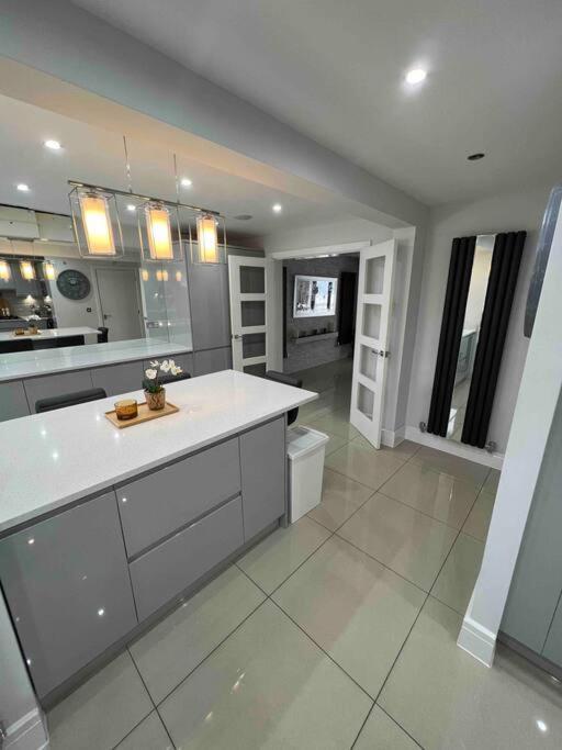 Stunning Home In Astley Tyldesley Esterno foto